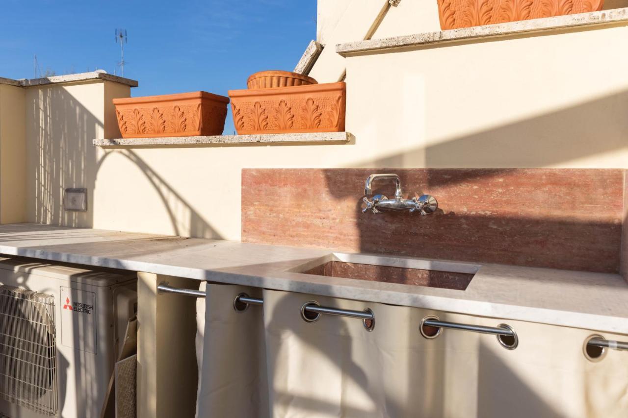 Colosseo Brightful Apartment With Rooftop Roma Exterior foto